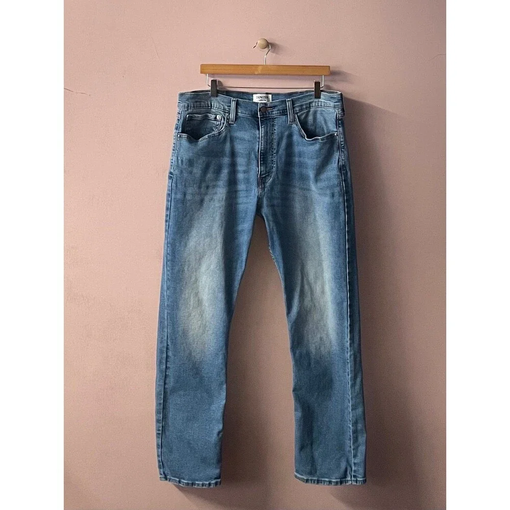Denizen from Levi’s Men’s Slim Straight Medium Wash Jeans Size 38 x 30